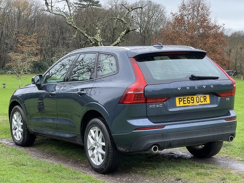 Volvo XC60 2.0 T5 Momentum SUV 5dr Petrol Auto Euro 6 (s/s) (250 ps) - U10323