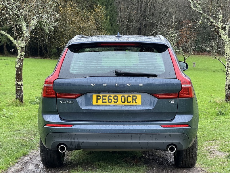 Volvo XC60 2.0 T5 Momentum SUV 5dr Petrol Auto Euro 6 (s/s) (250 ps) - U10323