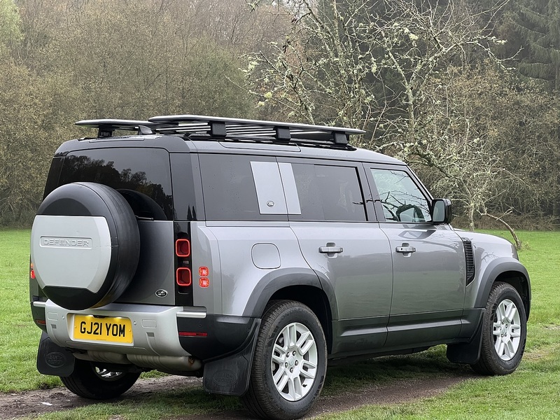 Land Rover Defender 110 3.0 D200 MHEV S SUV 5dr Diesel Auto 4WD Euro 6 (s/s) (200 ps) SUV Automatic Diesel | FULL LAND ROVER - U10324