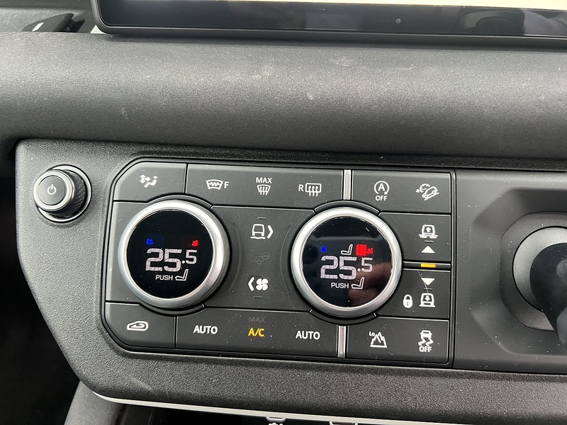 Land Rover Defender 110 3.0 D200 MHEV S SUV 5dr Diesel Auto 4WD Euro 6 (s/s) (200 ps) SUV Automatic Diesel | FULL LAND ROVER - U10324