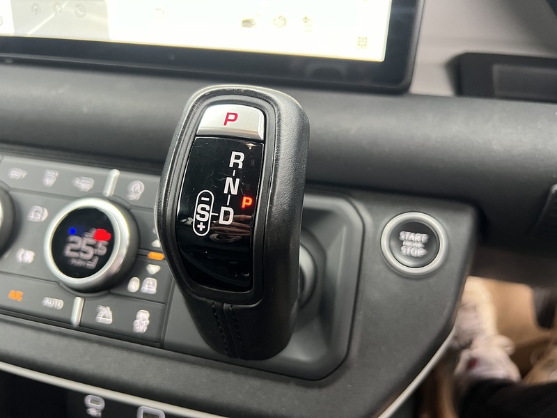 Land Rover Defender 110 3.0 D200 MHEV S SUV 5dr Diesel Auto 4WD Euro 6 (s/s) (200 ps) SUV Automatic Diesel | FULL LAND ROVER - U10324