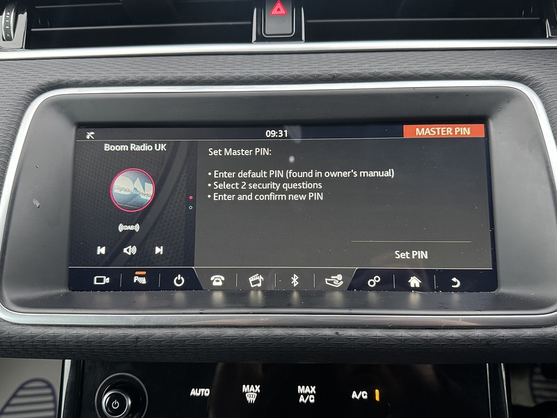 Land Rover Range Rover Evoque 2.0 D150 SUV 5dr Diesel Manual FWD Euro 6 (s/s) (150 ps) - U10352