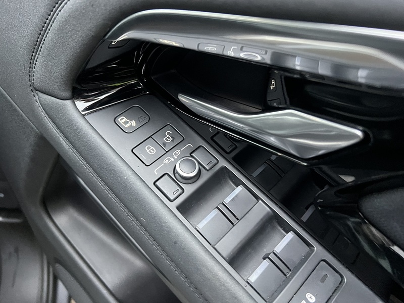 Land Rover Range Rover Evoque 2.0 D180 MHEV R-Dynamic SE SUV 5dr Diesel Auto 4WD Euro 6 (s/s) (180 ps) - U10360