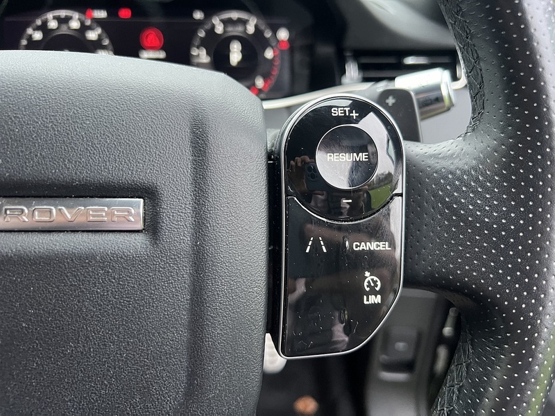 Land Rover Range Rover Evoque 2.0 D180 MHEV R-Dynamic SE SUV 5dr Diesel Auto 4WD Euro 6 (s/s) (180 ps) - U10360