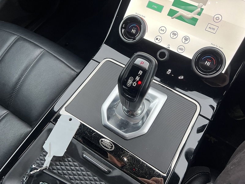 Land Rover Range Rover Evoque 2.0 D180 MHEV R-Dynamic SE SUV 5dr Diesel Auto 4WD Euro 6 (s/s) (180 ps) - U10360