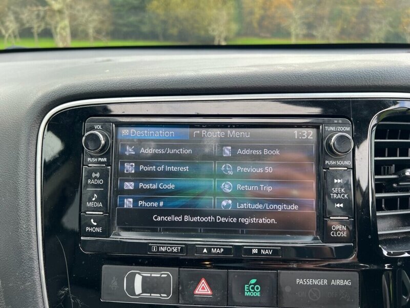 Mitsubishi Outlander 2.0h 12kWh GX4h SUV 5dr Petrol Plug-in Hybrid CVT 4WD Euro 6 (s/s) (200 ps) SUV Automatic Petrol - U10367