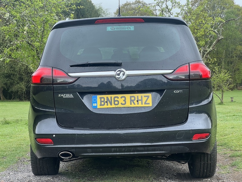 Vauxhall Zafira Tourer 2.0 CDTi SE MPV 5dr Diesel Manual Euro 5 (165 ps) - U10368