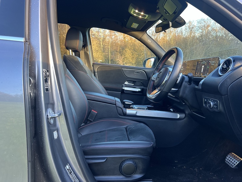 Mercedes-Benz GLB 1.3 GLB200 AMG Line SUV 5dr Petrol 7G-DCT Euro 6 (s/s) (163 ps) - U10386