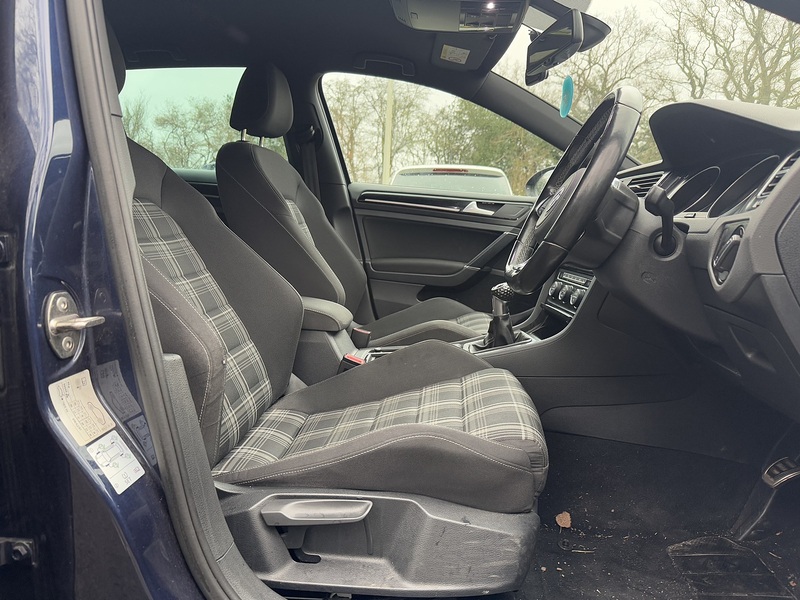 Volkswagen Golf 2.0 TDI BlueMotion Tech GTD Hatchback 5dr Diesel Manual Euro 6 (s/s) (184 ps) - U10397