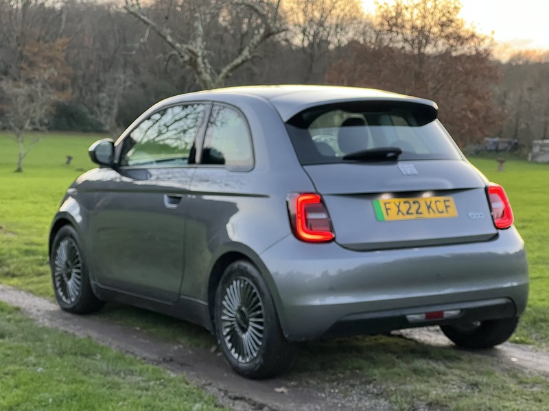 Fiat 500e 42kWh Icon Hatchback 3dr Electric Auto (118 ps) - U10415