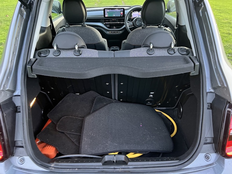 Fiat 500e 42kWh Icon Hatchback 3dr Electric Auto (118 ps) - U10415