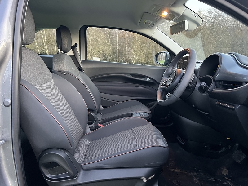 Fiat 500e 42kWh Icon Hatchback 3dr Electric Auto (118 ps) - U10415