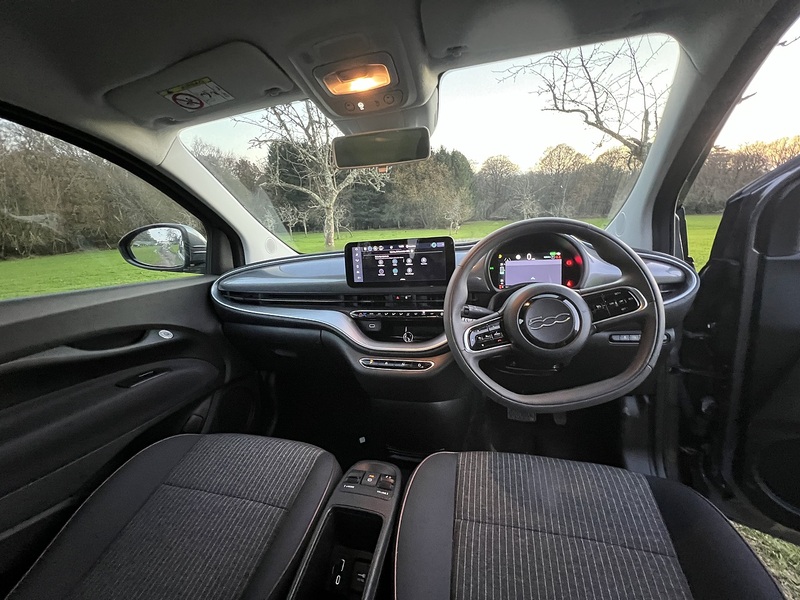 Fiat 500e 42kWh Icon Hatchback 3dr Electric Auto (118 ps) - U10415