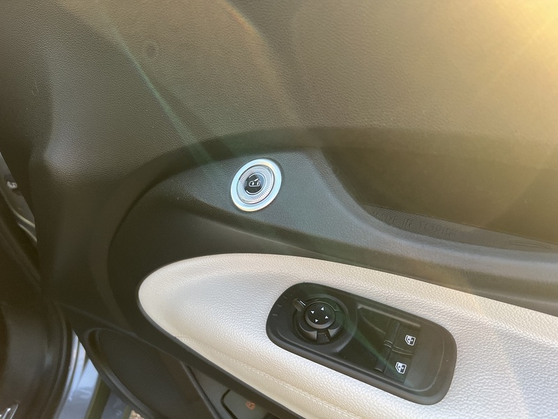 Fiat 500e 42kWh La Prima Hatchback 3dr Electric Auto (118 ps) - U10417
