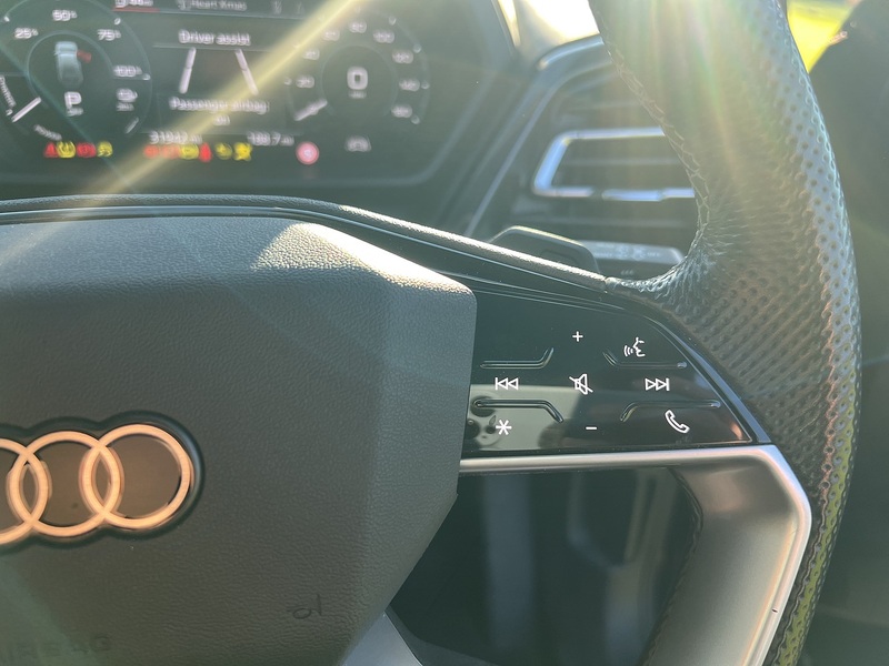 Audi Q4 e-tron 40 S line SUV 5dr Electric Auto 82kWh (204 ps) SUV Automatic Electric - U10436