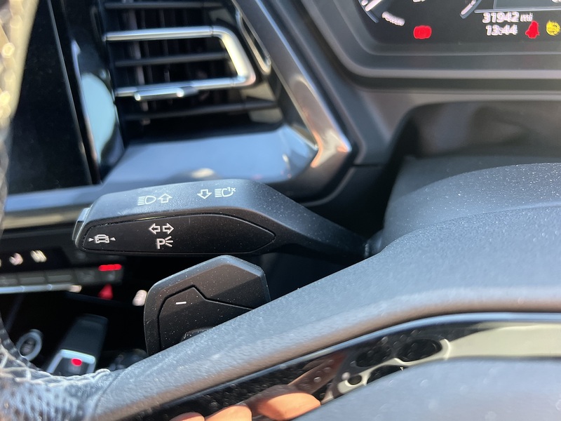 Audi Q4 e-tron 40 S line SUV 5dr Electric Auto 82kWh (204 ps) SUV Automatic Electric - U10436