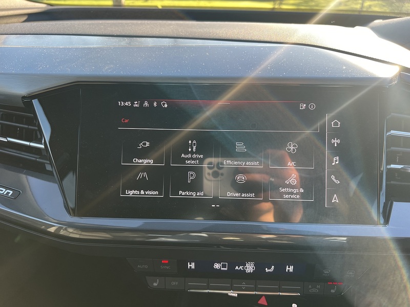 Audi Q4 e-tron 40 S line SUV 5dr Electric Auto 82kWh (204 ps) SUV Automatic Electric - U10436