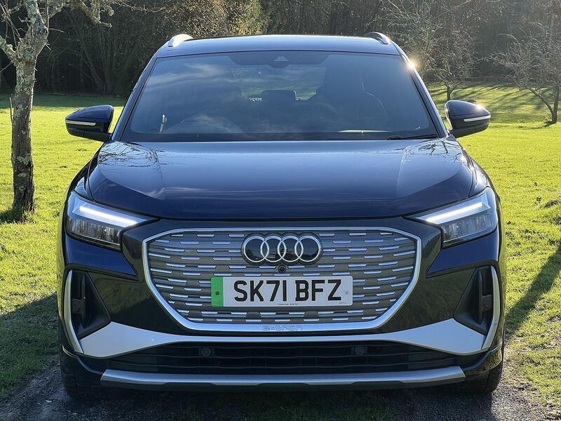 Audi Q4 e-tron 40 S line SUV 5dr Electric Auto 82kWh (204 ps) SUV Automatic Electric - U10436