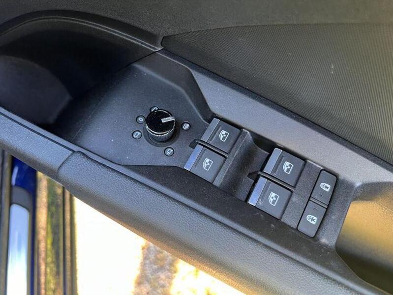 Audi Q4 e-tron 40 S line SUV 5dr Electric Auto 82kWh (204 ps) SUV Automatic Electric - U10436