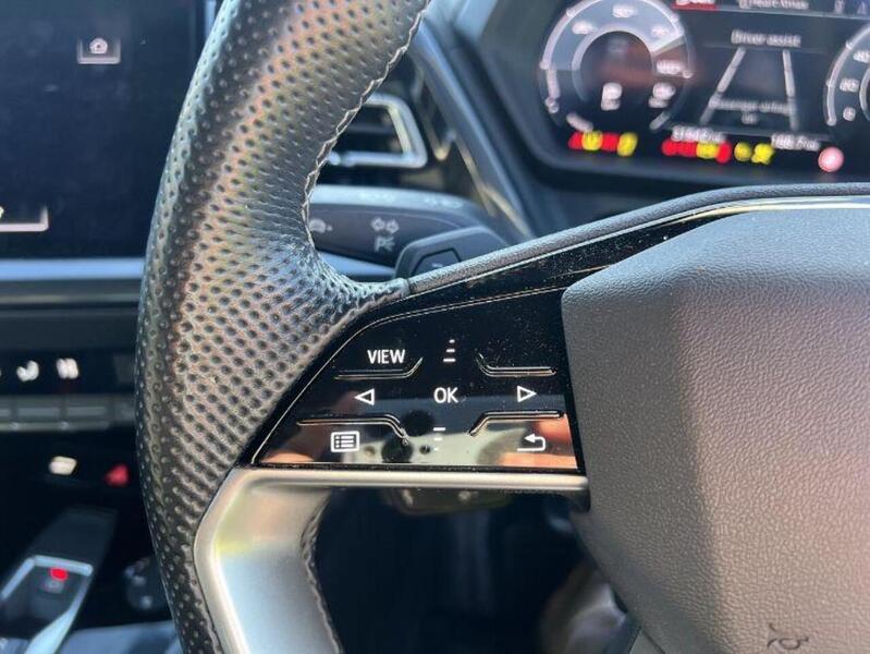 Audi Q4 e-tron 40 S line SUV 5dr Electric Auto 82kWh (204 ps) SUV Automatic Electric - U10436