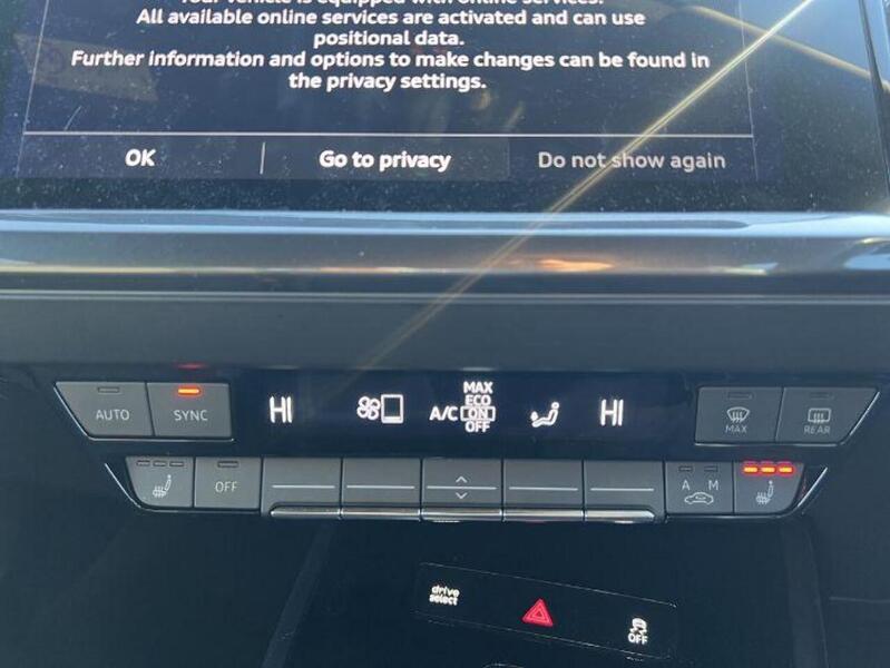 Audi Q4 e-tron 40 S line SUV 5dr Electric Auto 82kWh (204 ps) SUV Automatic Electric - U10436