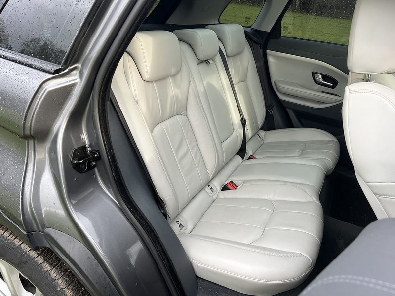 Land Rover Range Rover Evoque 2.0 eD4 SE Tech SUV 5dr Diesel Manual FWD Euro 6 (s/s) (150 ps) - U10453