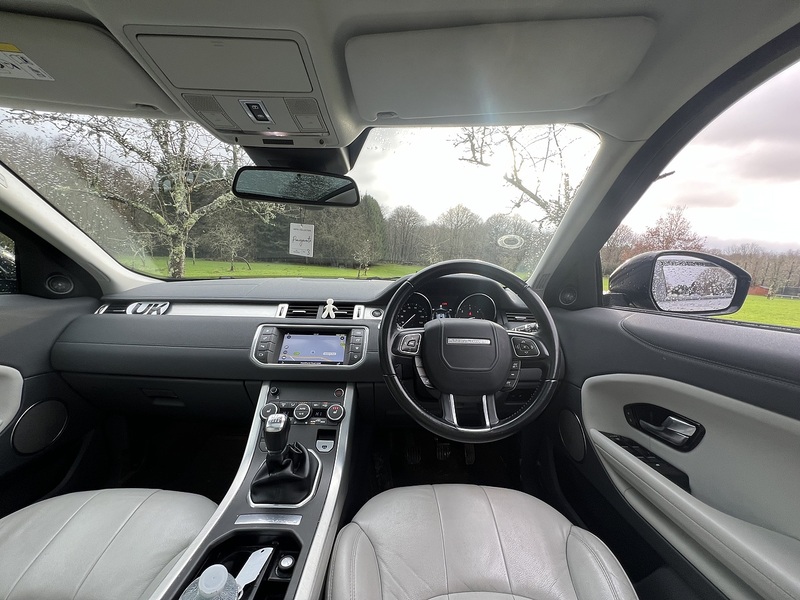 Land Rover Range Rover Evoque 2.0 eD4 SE Tech SUV 5dr Diesel Manual FWD Euro 6 (s/s) (150 ps) - U10453