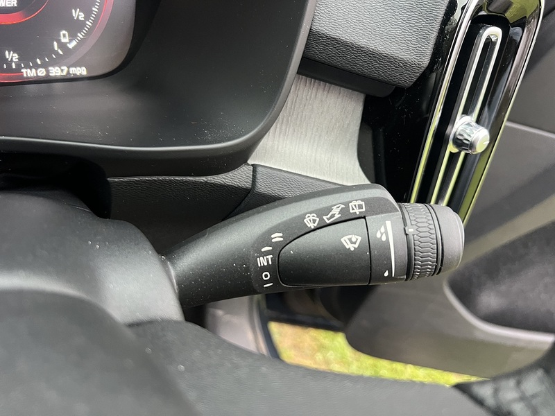 Volvo XC40 1.5h T5 Twin Engine Recharge 10.7kWh Inscription Pro SUV 5dr Petrol Plug-in Hybrid Auto Euro 6 (s/s) - U10461