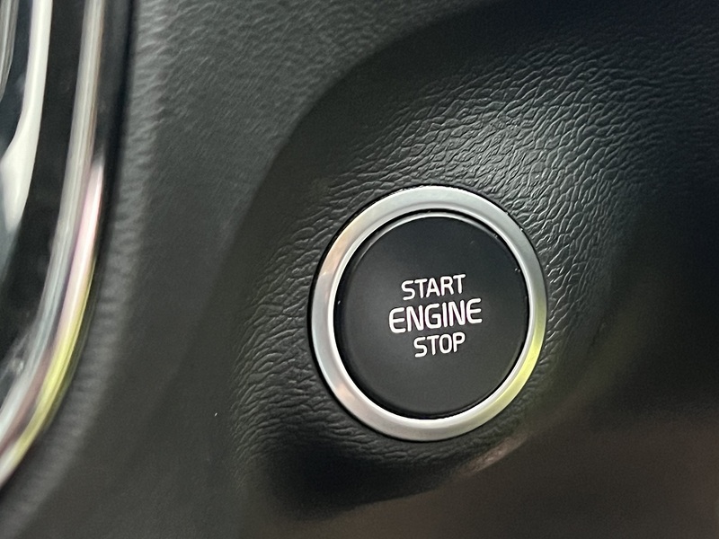 Volvo XC40 1.5h T5 Twin Engine Recharge 10.7kWh Inscription Pro SUV 5dr Petrol Plug-in Hybrid Auto Euro 6 (s/s) - U10461