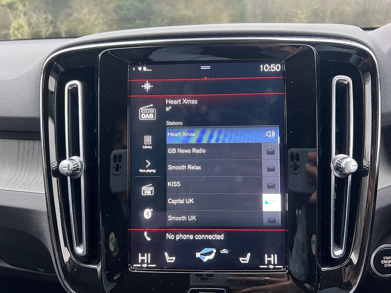 Volvo XC40 1.5h T5 Twin Engine Recharge 10.7kWh Inscription Pro SUV 5dr Petrol Plug-in Hybrid Auto Euro 6 (s/s) - U10461