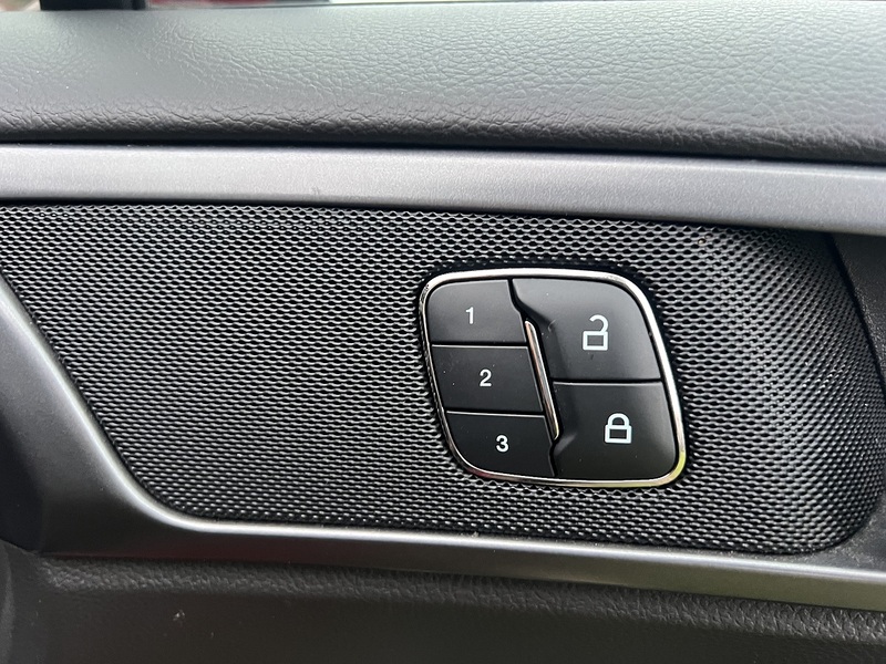 Ford Mondeo 1.5 TDCi ECOnetic Titanium Estate 5dr Diesel Manual Euro 6 (s/s) (120 ps) - U10462