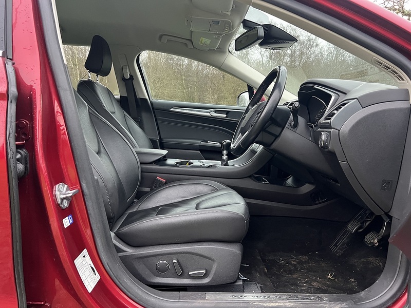 Ford Mondeo 1.5 TDCi ECOnetic Titanium Estate 5dr Diesel Manual Euro 6 (s/s) (120 ps) - U10462