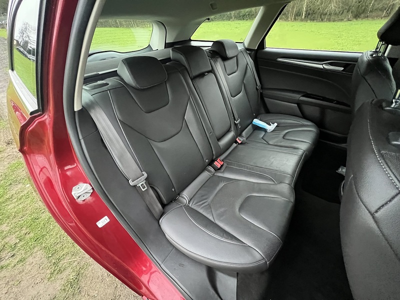 Ford Mondeo 1.5 TDCi ECOnetic Titanium Estate 5dr Diesel Manual Euro 6 (s/s) (120 ps) - U10462