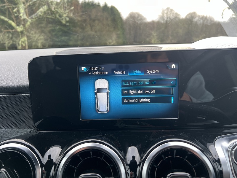 Mercedes-Benz GLB 1.3 GLB200 AMG Line SUV 5dr Petrol 7G-DCT Euro 6 (s/s) (163 ps) - U10477