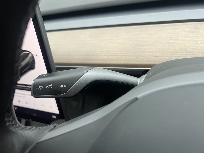 Tesla Model 3 Standard Range Plus Saloon 4dr Electric Auto RWD (241 bhp) - U10478