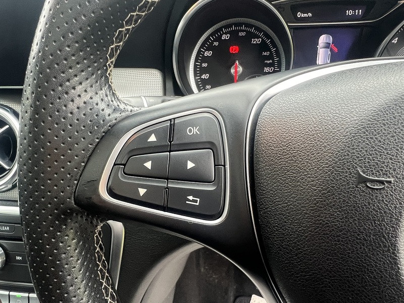 Mercedes-Benz GLA 1.6 GLA200 Sport (Premium Plus) SUV 5dr Petrol Manual Euro 6 (s/s) (156 ps) - U10480