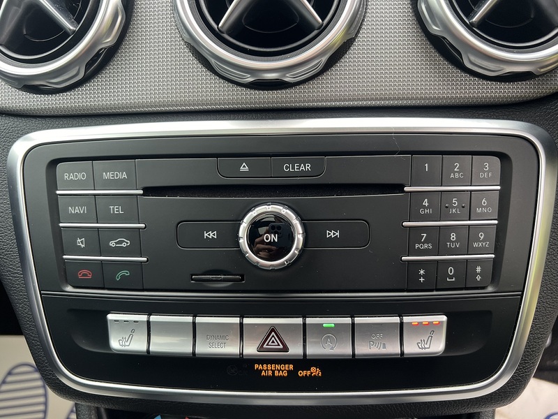 Mercedes-Benz GLA 1.6 GLA200 Sport (Premium Plus) SUV 5dr Petrol Manual Euro 6 (s/s) (156 ps) - U10480