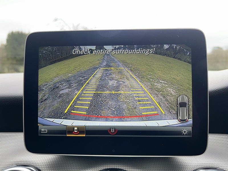 Mercedes-Benz GLA 1.6 GLA200 Sport (Premium Plus) SUV 5dr Petrol Manual Euro 6 (s/s) (156 ps) - U10480