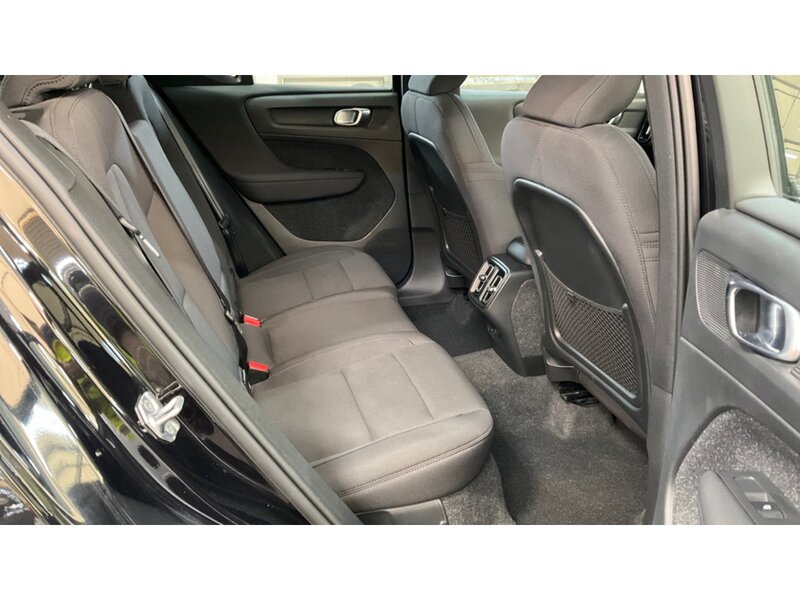 Volvo XC40 2.0 D3 Momentum SUV 5dr Diesel Manual Euro 6 (s/s) (150 ps) - U10492