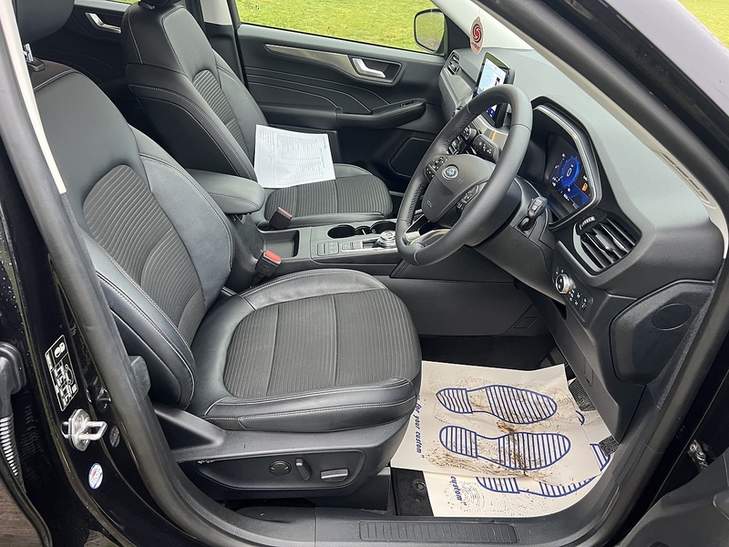 Ford Kuga 1.5 EcoBlue Titanium Edition SUV 5dr Diesel Auto Euro 6 (s/s) (120 ps) - U10497