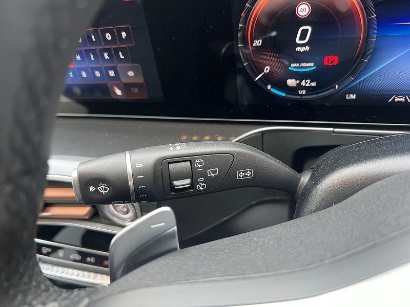 Mercedes-Benz EQC EQC 400 80kWh AMG Line (Premium) SUV 5dr Electric Auto 4MATIC (408 ps) - U10518