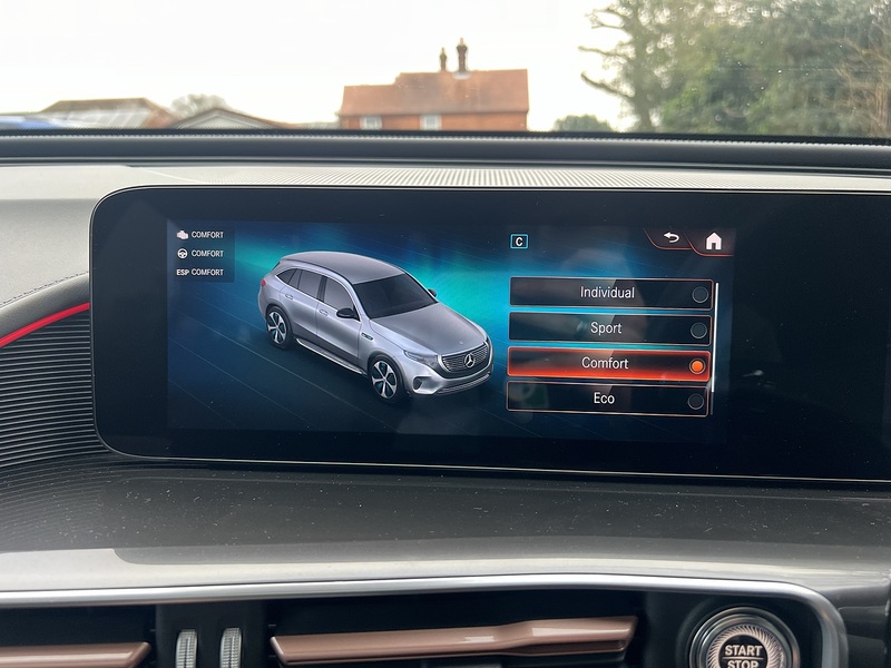 Mercedes-Benz EQC EQC 400 80kWh AMG Line (Premium) SUV 5dr Electric Auto 4MATIC (408 ps) - U10518