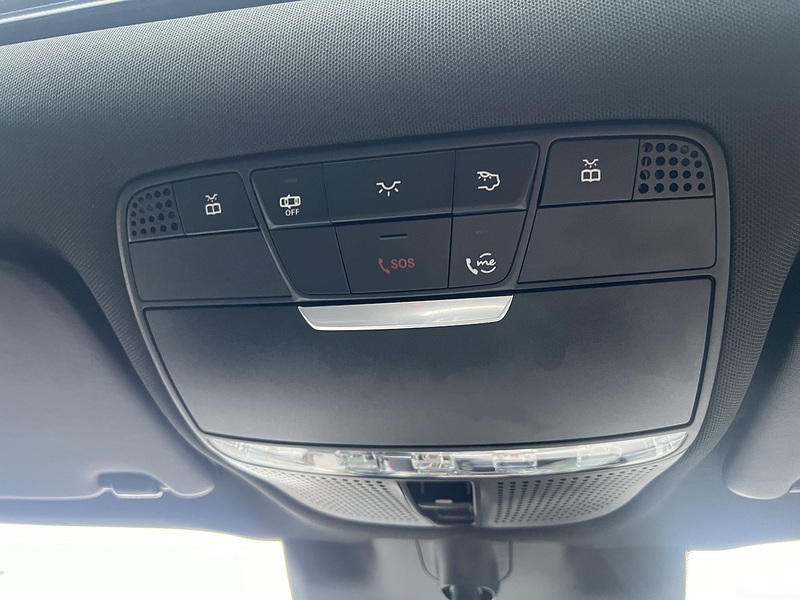 Mercedes-Benz EQC EQC 400 80kWh AMG Line (Premium) SUV 5dr Electric Auto 4MATIC (408 ps) - U10518