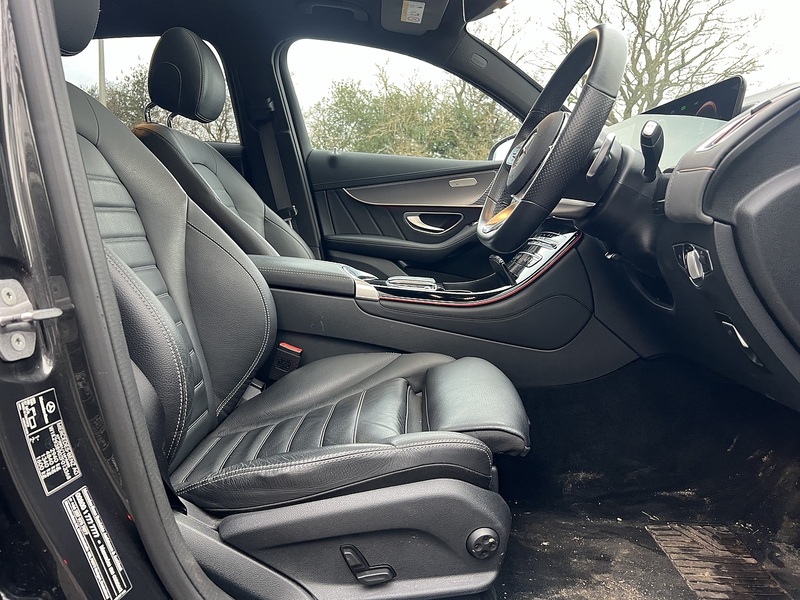 Mercedes-Benz EQC EQC 400 80kWh AMG Line (Premium) SUV 5dr Electric Auto 4MATIC (408 ps) - U10518