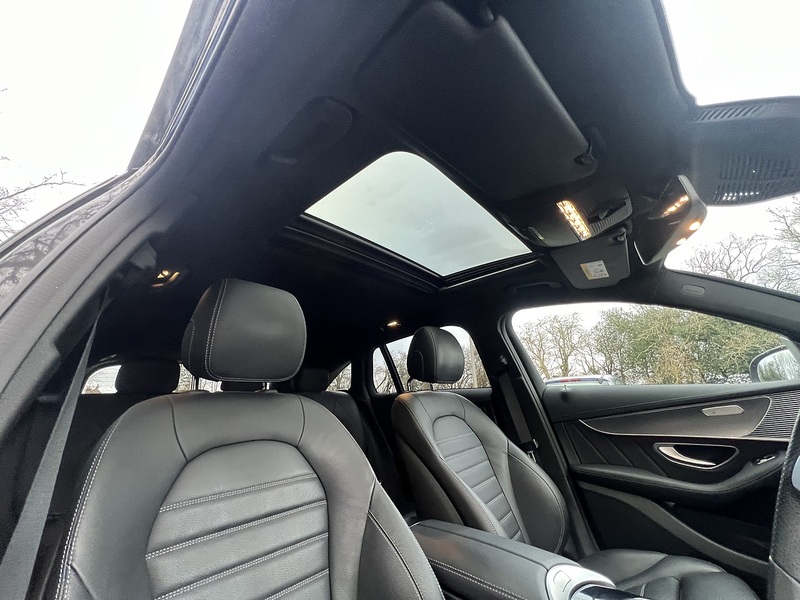 Mercedes-Benz EQC EQC 400 80kWh AMG Line (Premium) SUV 5dr Electric Auto 4MATIC (408 ps) - U10518