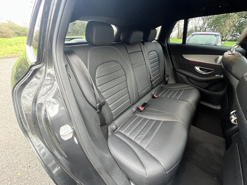 Mercedes-Benz EQC EQC 400 80kWh AMG Line (Premium) SUV 5dr Electric Auto 4MATIC (408 ps) - U10518