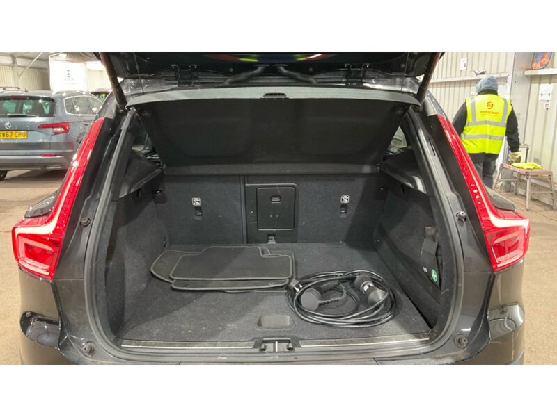 Volvo XC40 1.5h T5 Twin Engine Recharge 10.7kWh R-Design Pro SUV 5dr Petrol Plug-in Hybrid Auto Euro 6 (s/s) - U10523
