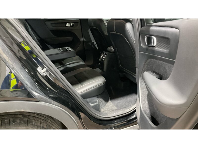 Volvo XC40 1.5h T5 Twin Engine Recharge 10.7kWh R-Design Pro SUV 5dr Petrol Plug-in Hybrid Auto Euro 6 (s/s) - U10523