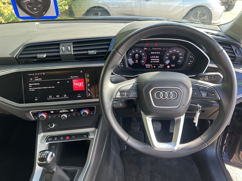 Audi Q3 1.5 TFSI CoD 35 Technik SUV 5dr Petrol Manual Euro 6 (s/s) (150 ps) SUV Manual Petrol - U10549