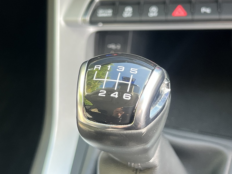 Audi Q3 1.5 TFSI CoD 35 Technik SUV 5dr Petrol Manual Euro 6 (s/s) (150 ps) SUV Manual Petrol - U10549